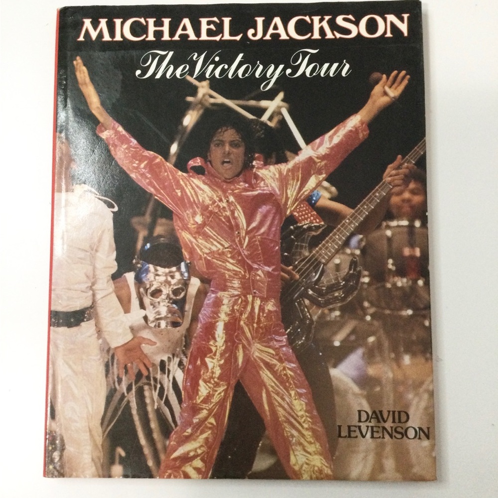 Michael Jackson 1984 VINTAGE The Victory Tour Book by David Levenson Hardcover